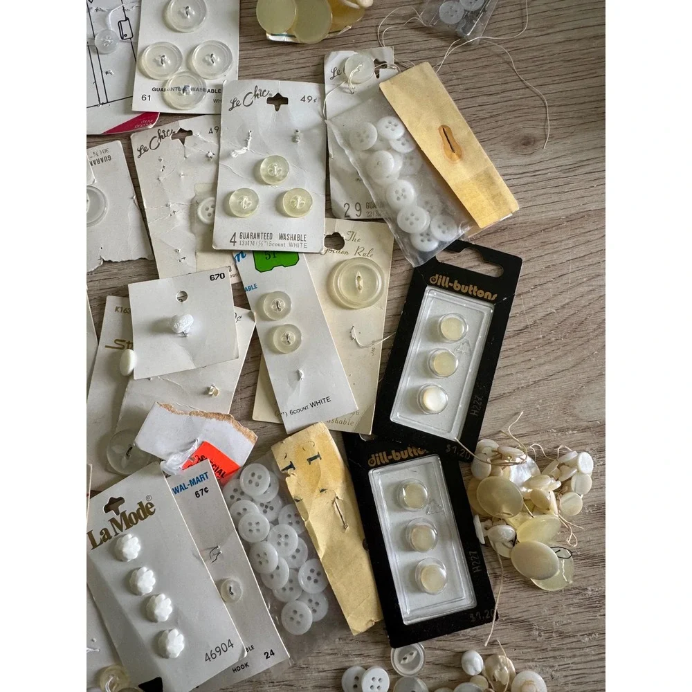Vintage Button Lot White Cream Pearlized La Mode Le Bouton Streamline Ephemera
